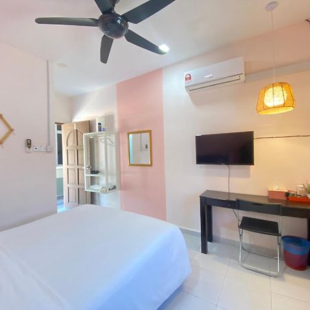 Besut Guesthouse Kampung Kuala Besut Exterior foto