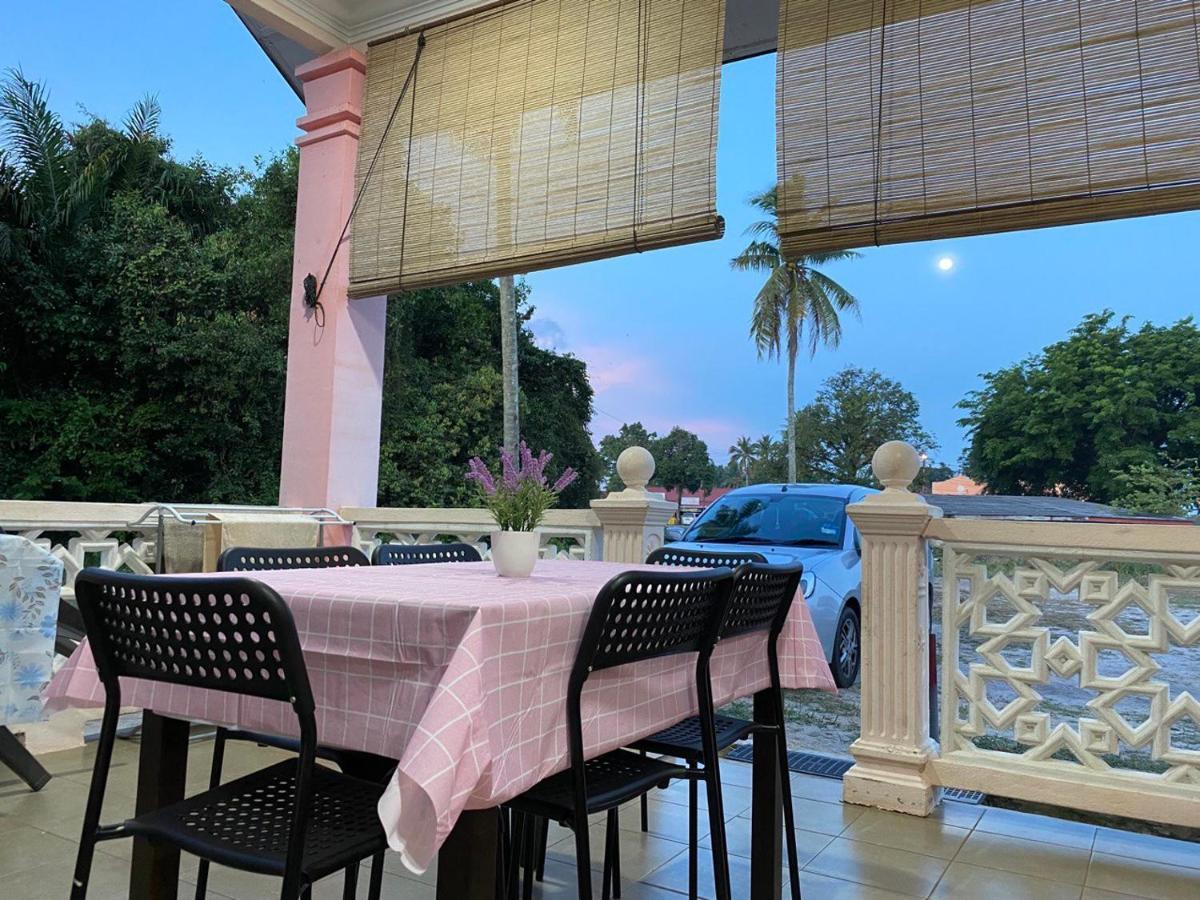 Besut Guesthouse Kampung Kuala Besut Exterior foto