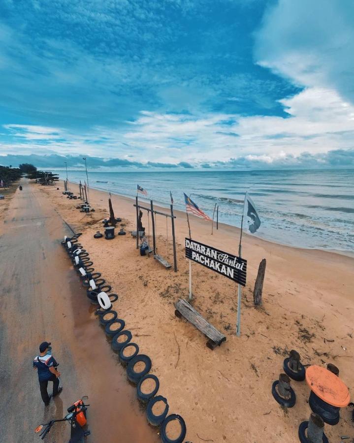 Besut Guesthouse Kampung Kuala Besut Exterior foto