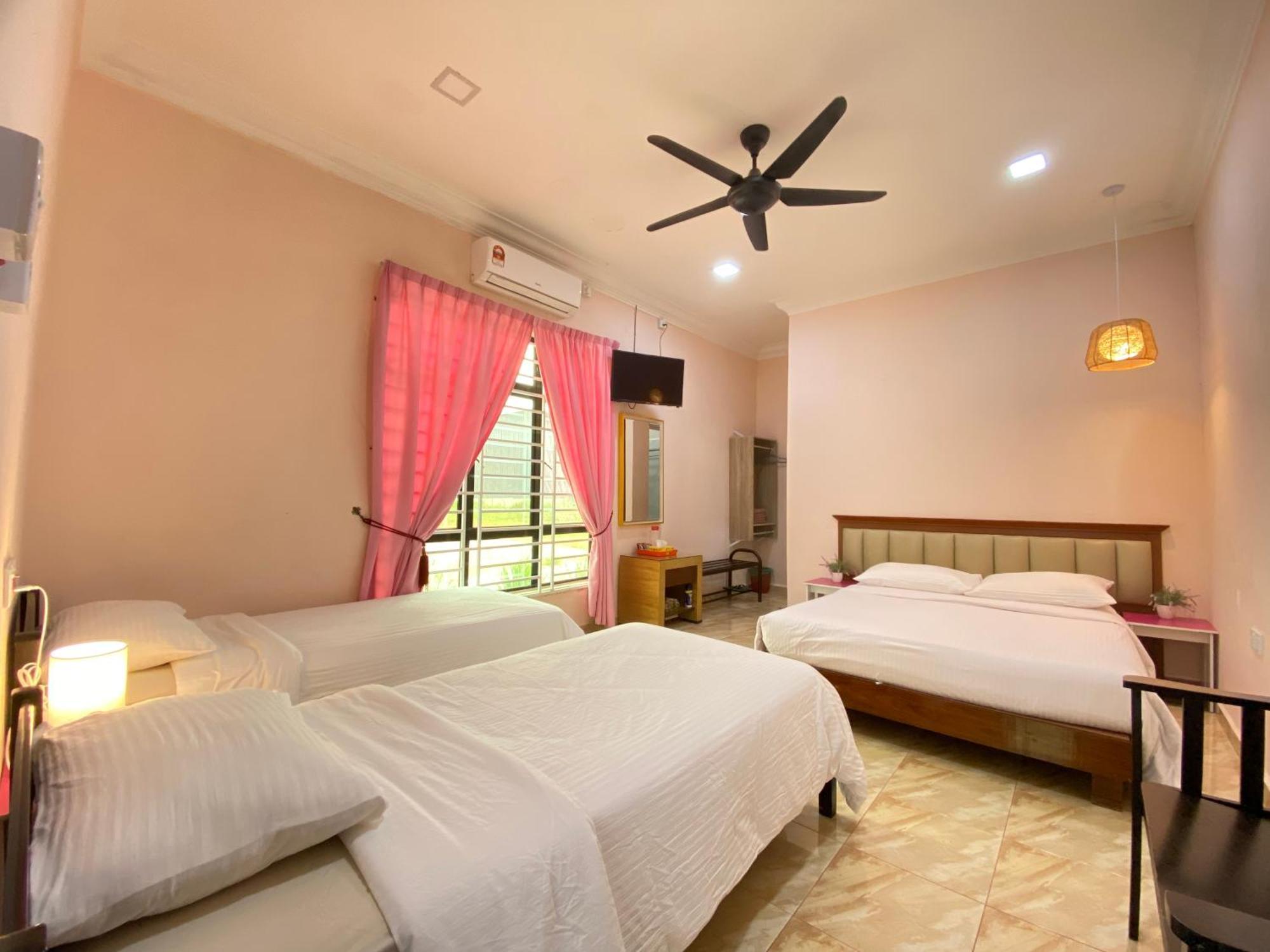 Besut Guesthouse Kampung Kuala Besut Exterior foto