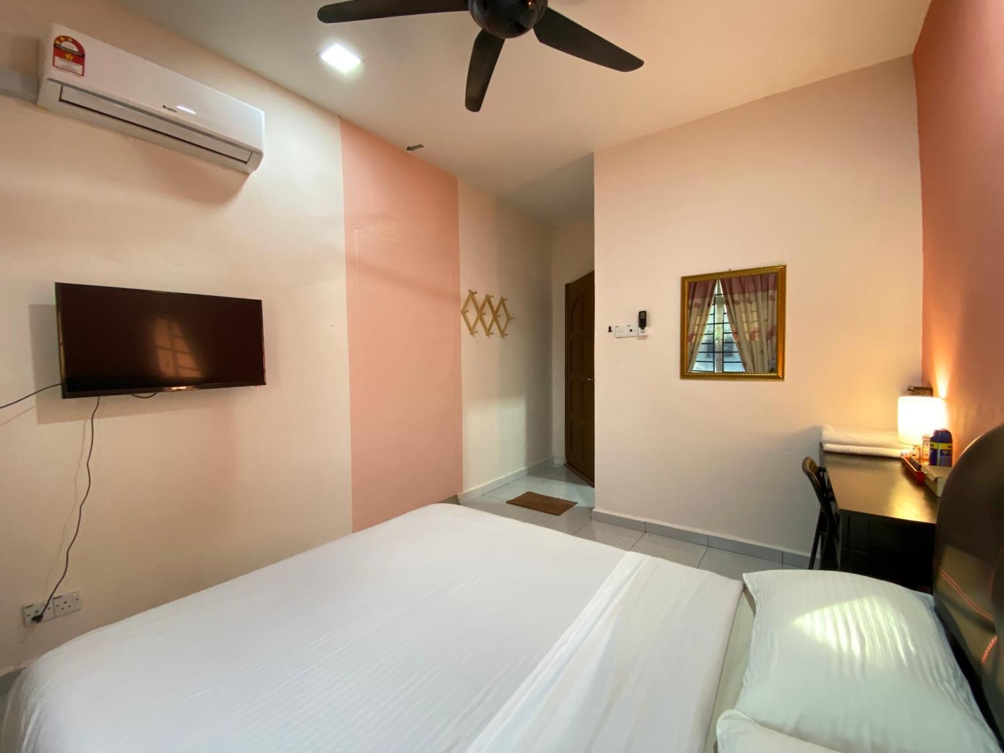Besut Guesthouse Kampung Kuala Besut Exterior foto
